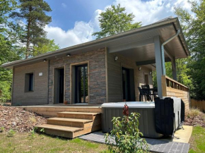Évasion luxueuse avec spa privatif, golf et activités pour tous au Chambon-sur-Lignon - FR-1-582-369